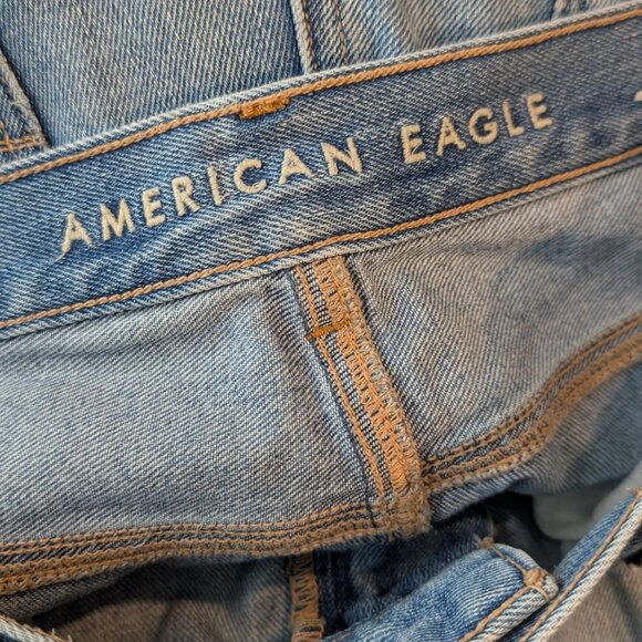 American Eagle Light Wash Raw Hem Mom Jean - Picture 5 of 7